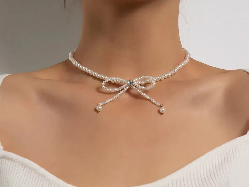 Bow Pearl Necklace