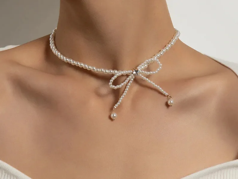 Bow Pearl Necklace