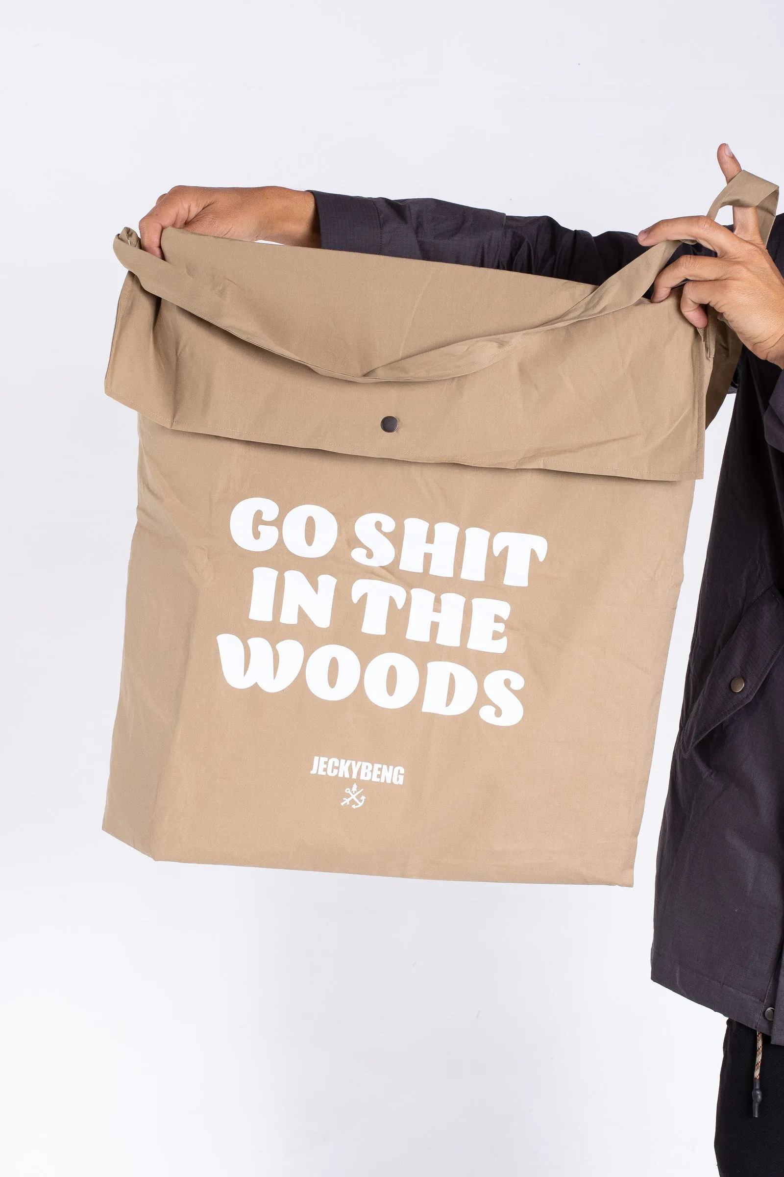 The LIGHTWEIGHT SUMMER JACKET